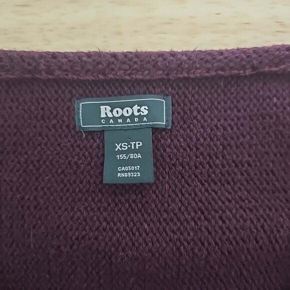 Roots Canada Women's Size XS Maple Leaf Sweater Pullover Crewneck Maroon Red - Picture 3 of 9